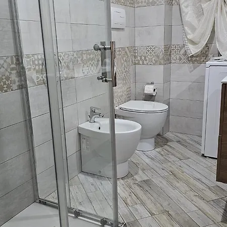 Giojas - Quadrupla In Centro Penzion Orosei